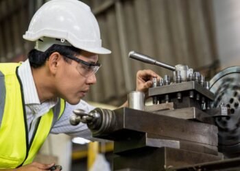 Serviço de Tornearia: O Coração da Fabricação de Peças