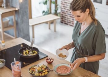 Biohacking Cognitivo Nutrição de Precisão para Foco e Gestão de Estresse em Ambientes de Alta Pressão