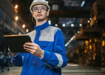Engenharia de Superfícies A Ciência da Recuperação de Pisos Industriais em Centros de Logística