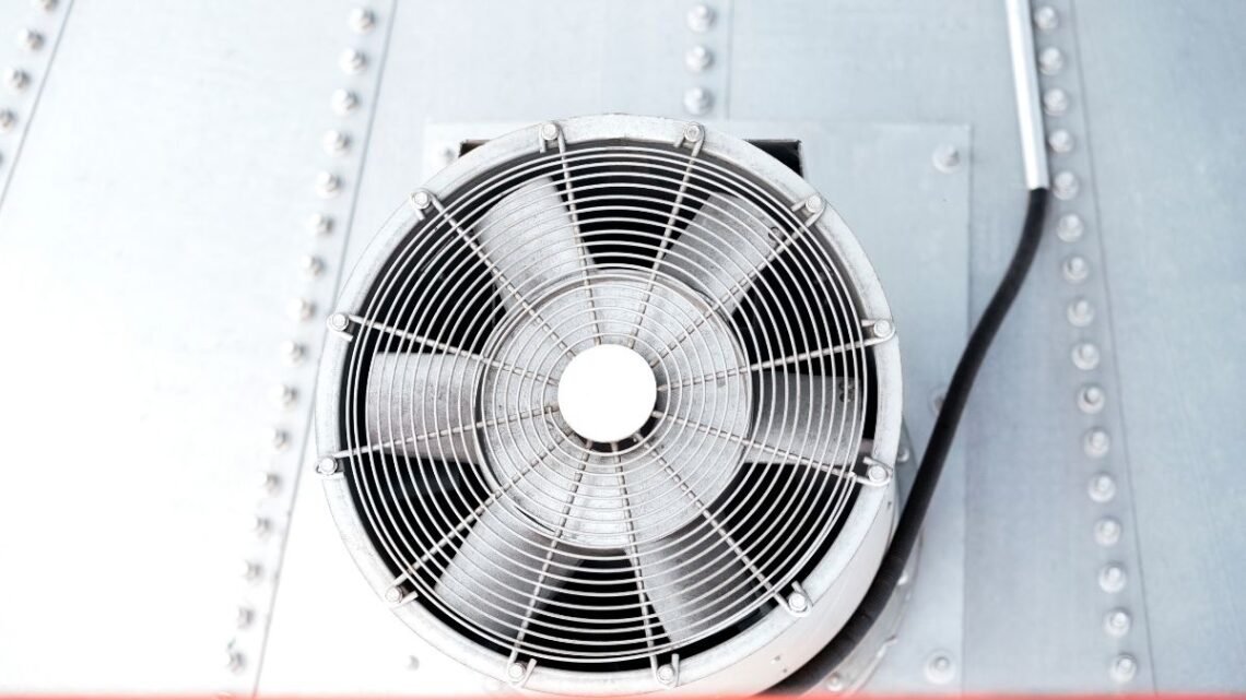 Engenharia de Ventilação e Exaustão Estratégias para o Controle de Vapores Corrosivos e Tóxicos