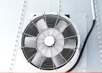 Engenharia de Ventilação e Exaustão Estratégias para o Controle de Vapores Corrosivos e Tóxicos