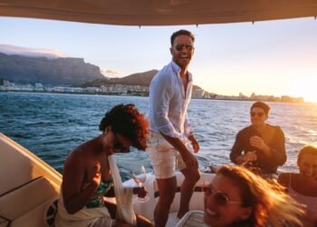 Som de Cinema no Mar Como Garantir a Melhor Música na Sua Festa de Barco