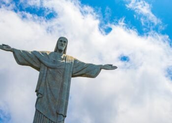 Microclimas do Rio Por que o céu no mar é mais azul do que na areia