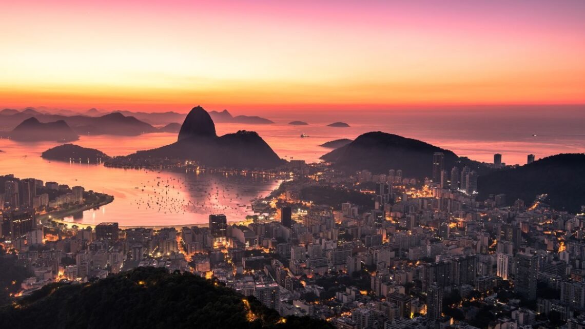 Rio Night Cruise A Magia de Navegar pela Orla Iluminada em 2026